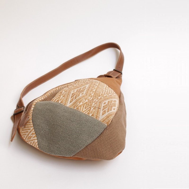 Shoulder bag · Beige type patchwork - กระเป๋าเป้สะพายหลัง - เส้นใยสังเคราะห์ สีกากี