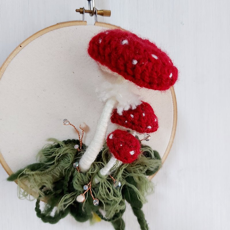 [Plant sense life arrangement system] Handmade mushroom three-dimensional hook embroidery decoration/gift/souvenir/ - Items for Display - Thread Multicolor