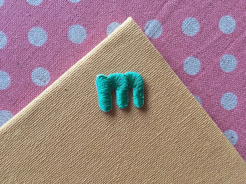 Embroidered cloth stickers-English alphabet series-lowercase m - อื่นๆ - งานปัก 