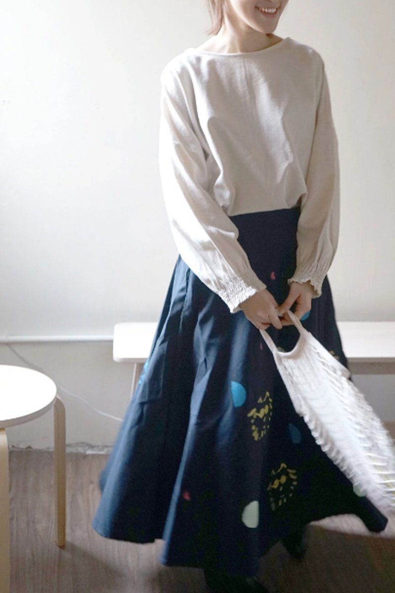 Heart Flower Series-Super cute wrinkled elastic sleeve off-white cotton and Linen top - เสื้อผู้หญิง - ผ้าฝ้าย/ผ้าลินิน สึชมพู
