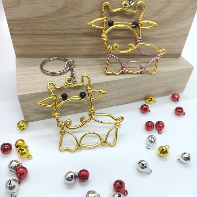 Wire lover 臺灣手作鋁線職人 新年禮物、客製創作、鋁線折字、牛 - 鑰匙圈/鑰匙包 - 鋁合金 