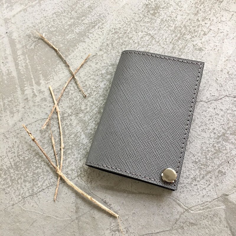 KAKU leather design leisure card holder card holder gray cross pattern - ที่ใส่บัตรคล้องคอ - หนังแท้ สีเทา