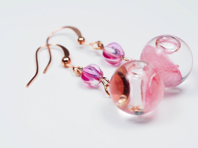OMYWAY Handmade Dried Flower - Glass Globe - Earrings 1.4cm - Earrings & Clip-ons - Glass White
