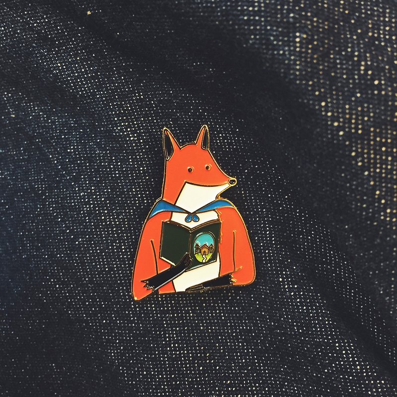 #18 Mr. Fox Who Reads the Fairytale Pin/Brooch - เข็มกลัด - โลหะ สีส้ม