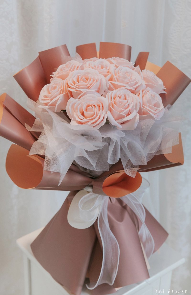 Pink rose bouquet/soap flower bouquet/birthday bouquet/Valentine's Day bouquet/confession bouquet/girlfriend bouquet - ช่อดอกไม้แห้ง - วัสดุอื่นๆ สึชมพู