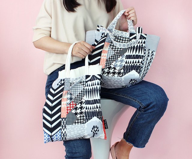 White Mini Pleated bag, Floral pleat tote bag, Reversible bag Size