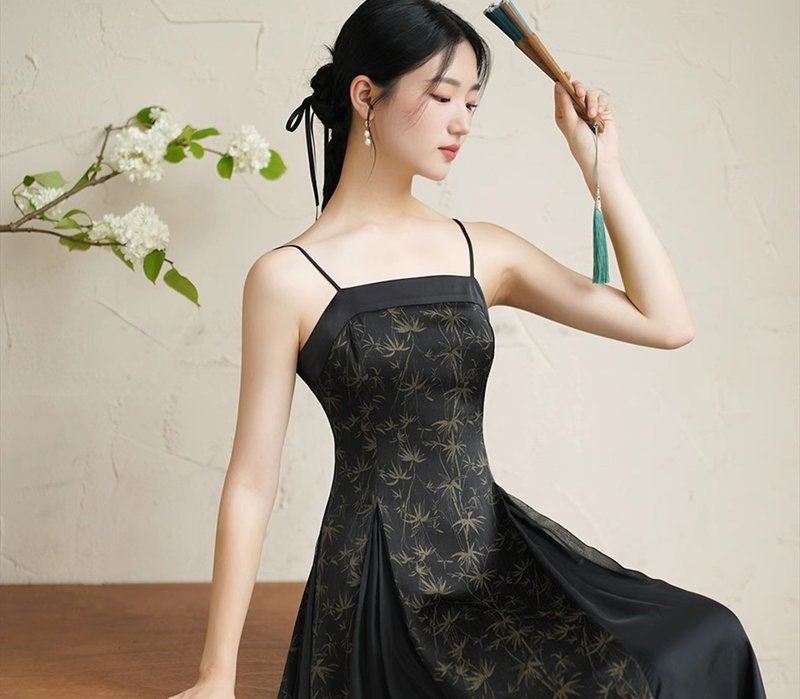 New Chinese retro Chinese style Sanjian hot stamping print texture tube top long skirt - กระโปรง - วัสดุอื่นๆ สีดำ