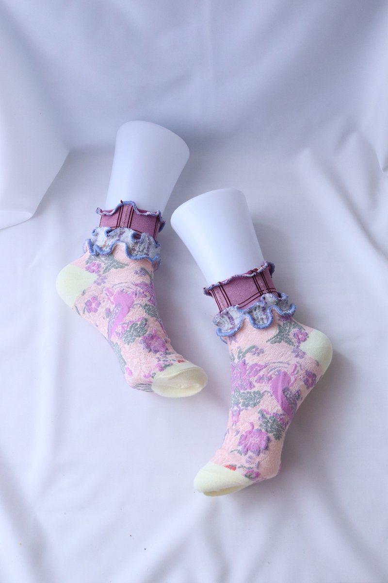 Pink fluffy colorful mellow socks flashy socks unique size 22.5-25 women's socks - ถุงเท้า - วัสดุอื่นๆ สึชมพู