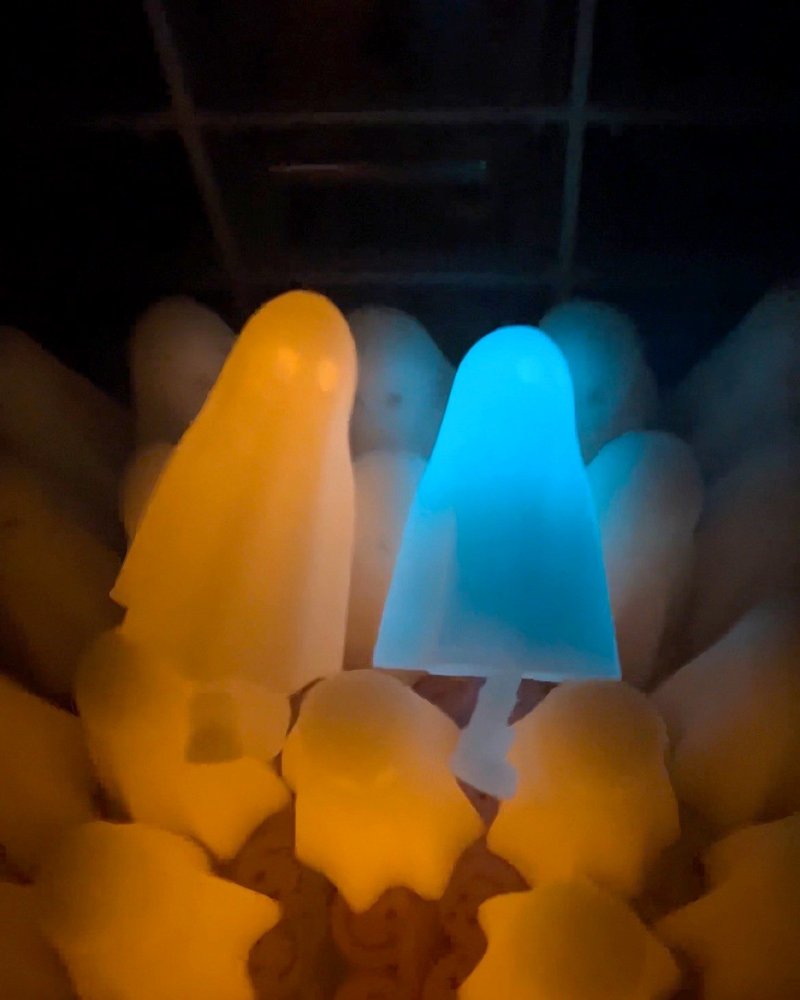 Zou Ghost Keychain - Luminous orange Body - 鑰匙圈/鑰匙包 - 塑膠 橘色