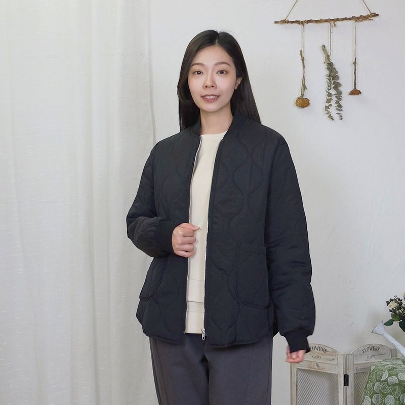 Hana Mokuba 拉鏈門襟大口袋絎縫外套 - 女大衣/外套 - 其他材質 