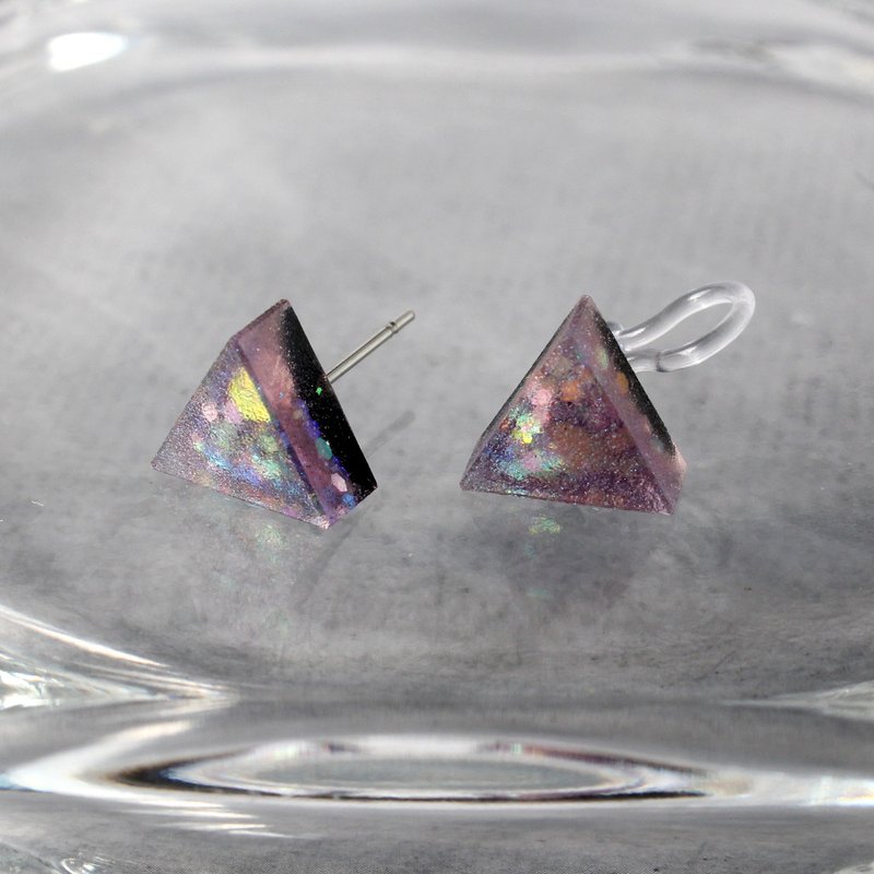 Triangle Resin Earring / Streamer Violet / Single stud - Earrings & Clip-ons - Resin Purple