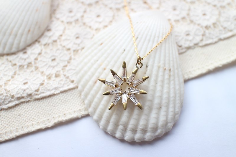 The Sun-Zircon Brass handmade necklace - สร้อยคอ - เครื่องเพชรพลอย 