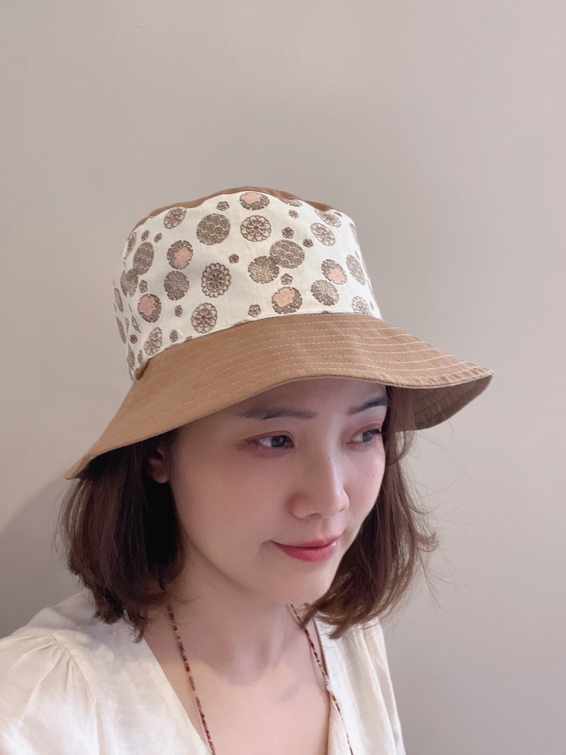 防潑水雙面寬簷漁夫帽  日式小花 - 帽子 - 棉．麻 卡其色