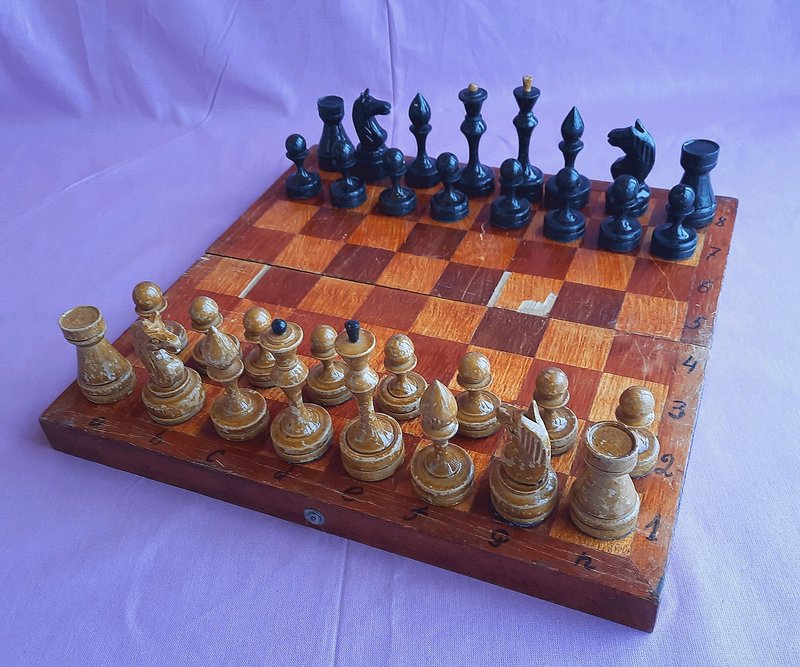 Soviet 1958 artel made wooden chess set – 66 years old Russian chess set vintage - Board Games & Toys - Wood 