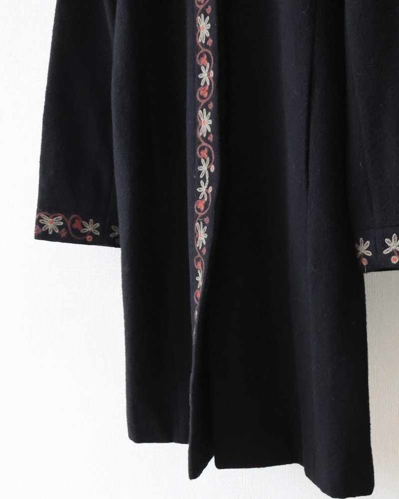 Early spring vintage tailoring Japanese French floral embroidered wool black vintage coat - Women's Casual & Functional Jackets - Wool Black