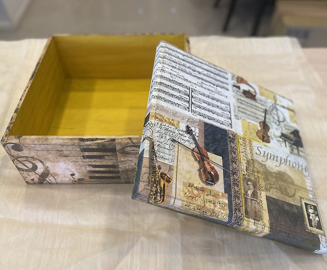 音楽スタイルのフランスのコラージュ木箱収納写真素材 - ショップ 