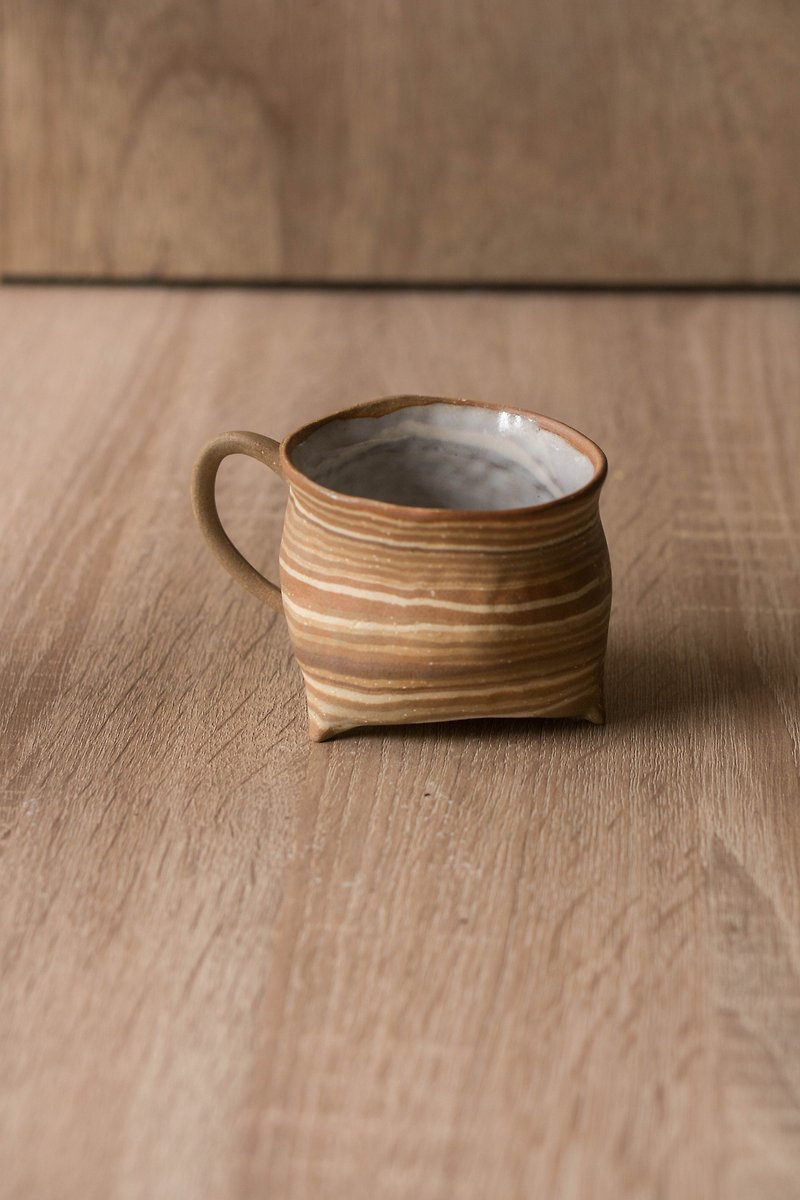 Stripe coffee cup - Cups - Pottery Brown