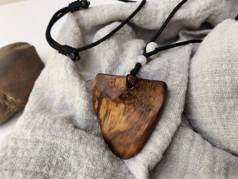 Morning 曦 Xiao Nanmu Wood Necklace - Necklaces - Wood Multicolor