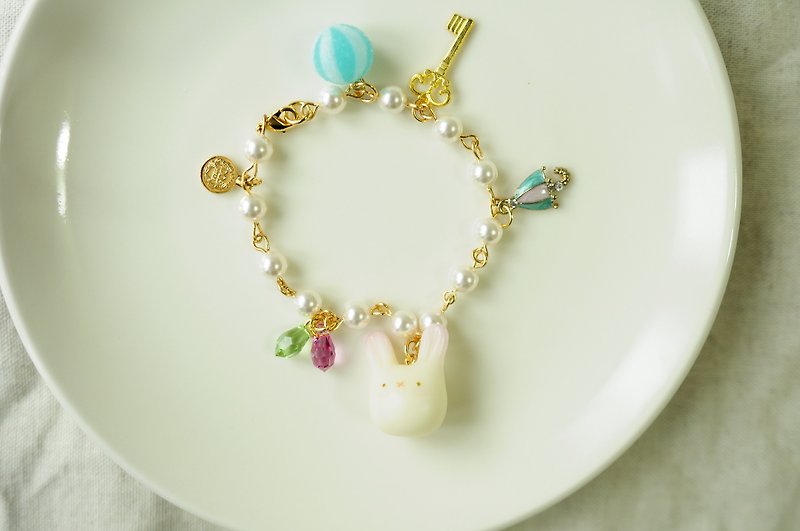 Sweet Dream☆Mochi Little White Rabbit So Delicious Pearl Bracelet - Bracelets - Gemstone White