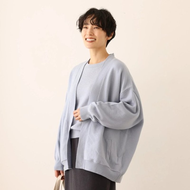 A wool cardigan that will make you look great just by putting it on. 100% wool, light blue, 241006-1 - เสื้อแจ็คเก็ต - ขนแกะ 