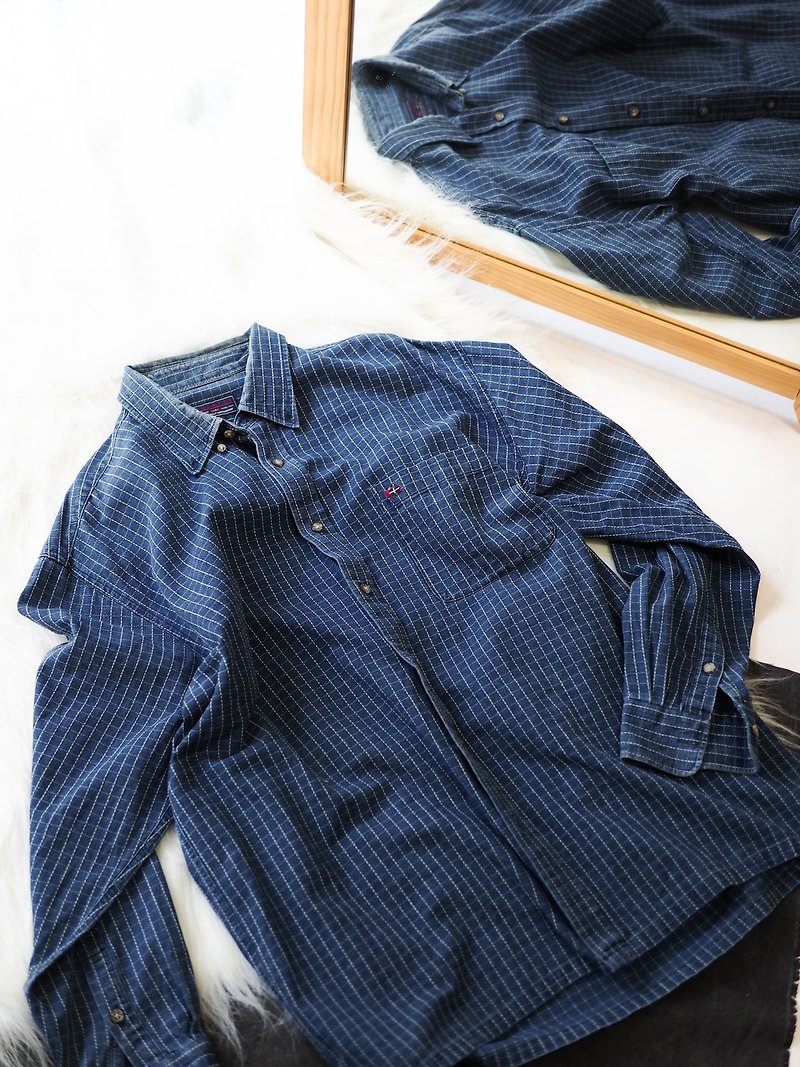 River Water Mountain - Fukui Indigo Fine Grid Summer Sprinkle Log Antique Cotton Shirt Top Jacket - เสื้อเชิ้ตผู้หญิง - ผ้าฝ้าย/ผ้าลินิน สีน้ำเงิน