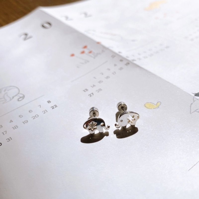 925純銀 童趣大象小花耳環 鋯石 鋼針鎖珠系列 - 耳環/耳夾/耳骨夾 - 純銀 銀色