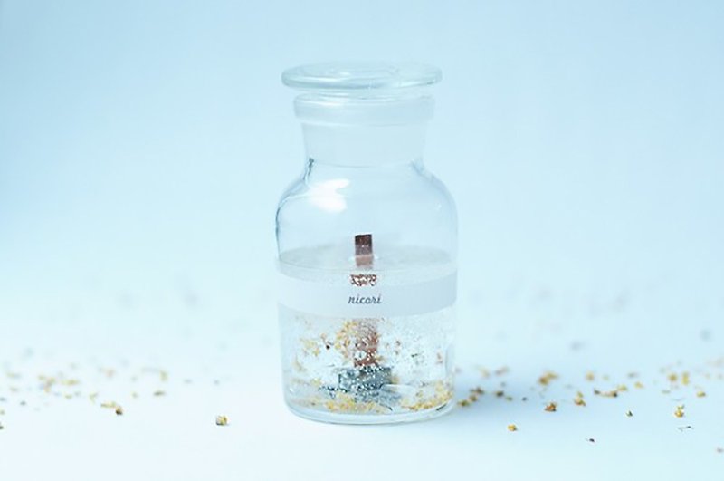 [Popular Kanagi 犀 Blend Aroma candle with sound] 100% essential oil BOTANICAL BOTTLE - เทียน/เชิงเทียน - ขี้ผึ้ง 