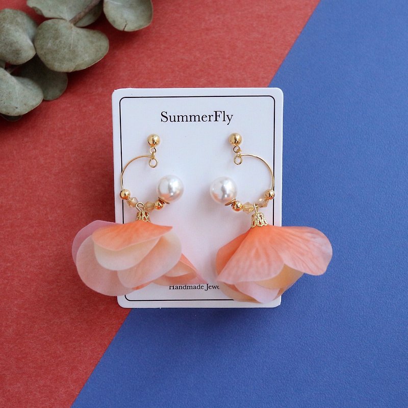 flower petal earrings drop earrings birthday gift Valentine's Day  bridal - ต่างหู - ซิลิคอน สีส้ม