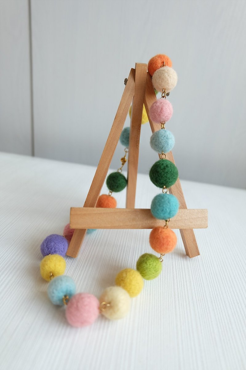 sleeping original handmade [rainbow necklace] - สร้อยคอ - ขนแกะ หลากหลายสี