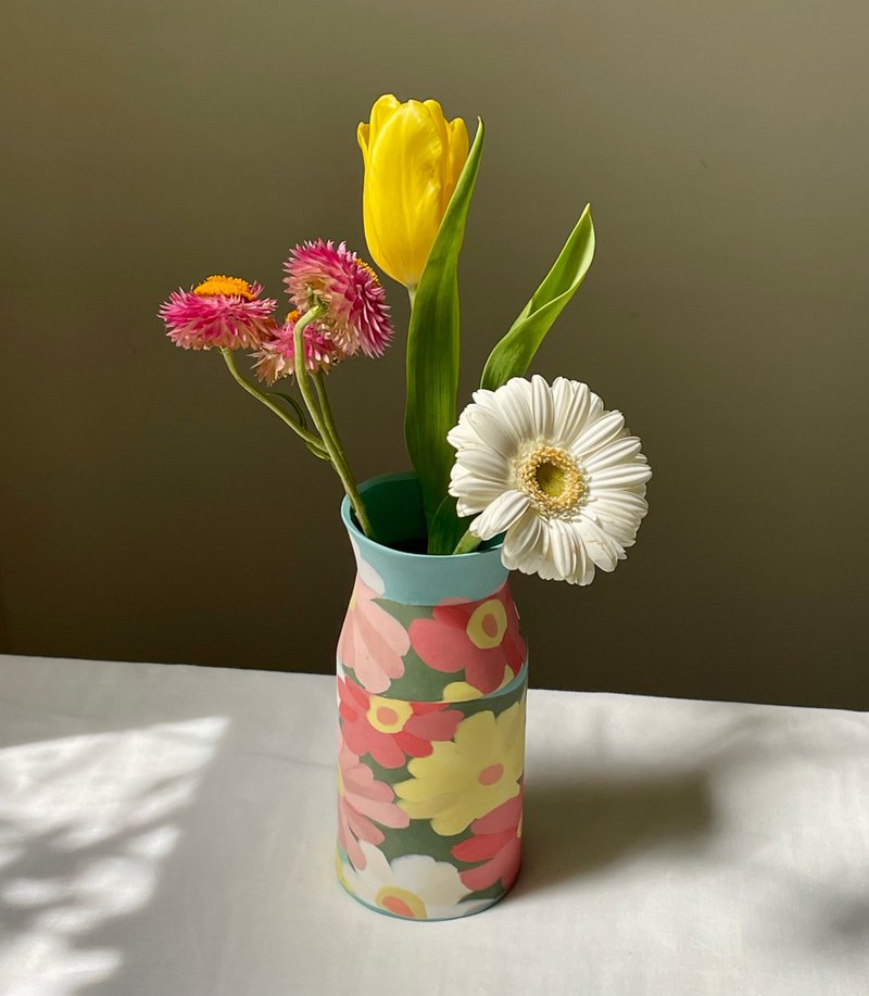 Elegant Zinnia Big Vase - เซรามิก - เครื่องลายคราม 