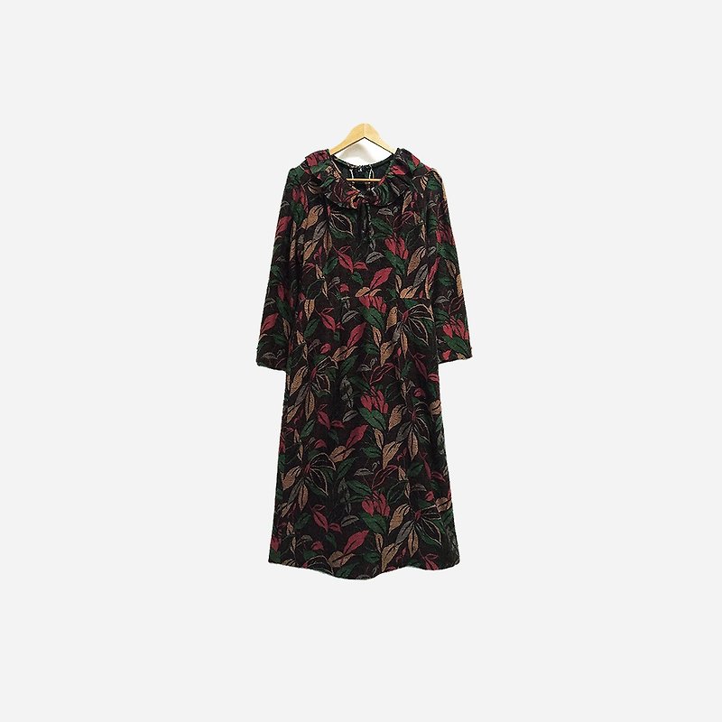 Dislocation vintage / lotus leaf collar wool dress no.391 vintage - ชุดเดรส - ขนแกะ สีนำ้ตาล