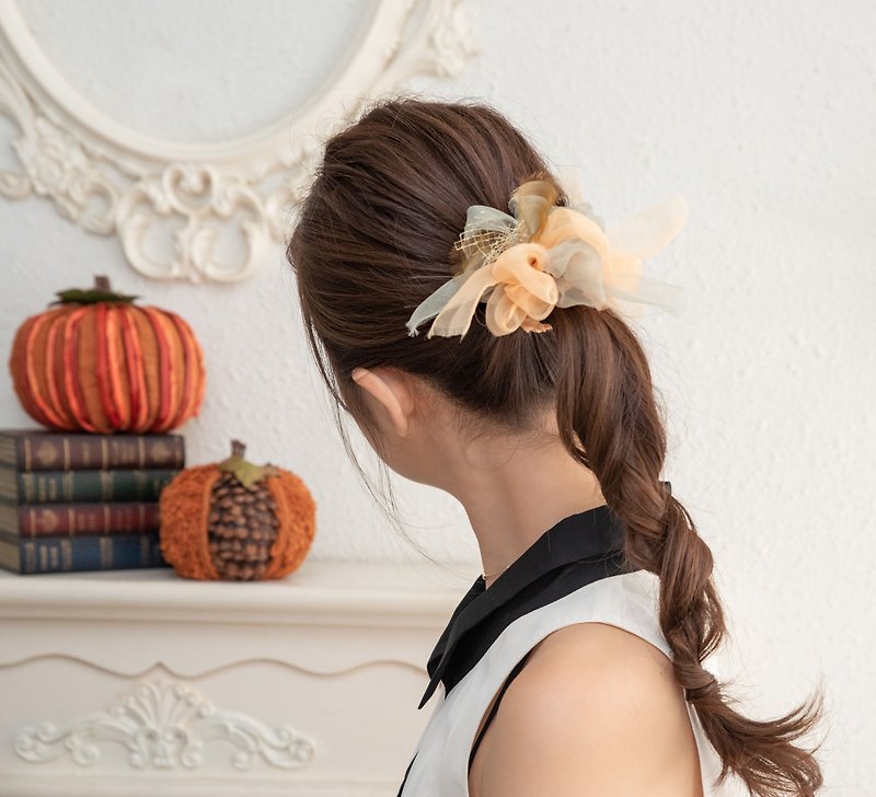 || mini || パンプキン || 彩る咲き編みシュシュ - 髮夾/髮飾 - 聚酯纖維 橘色