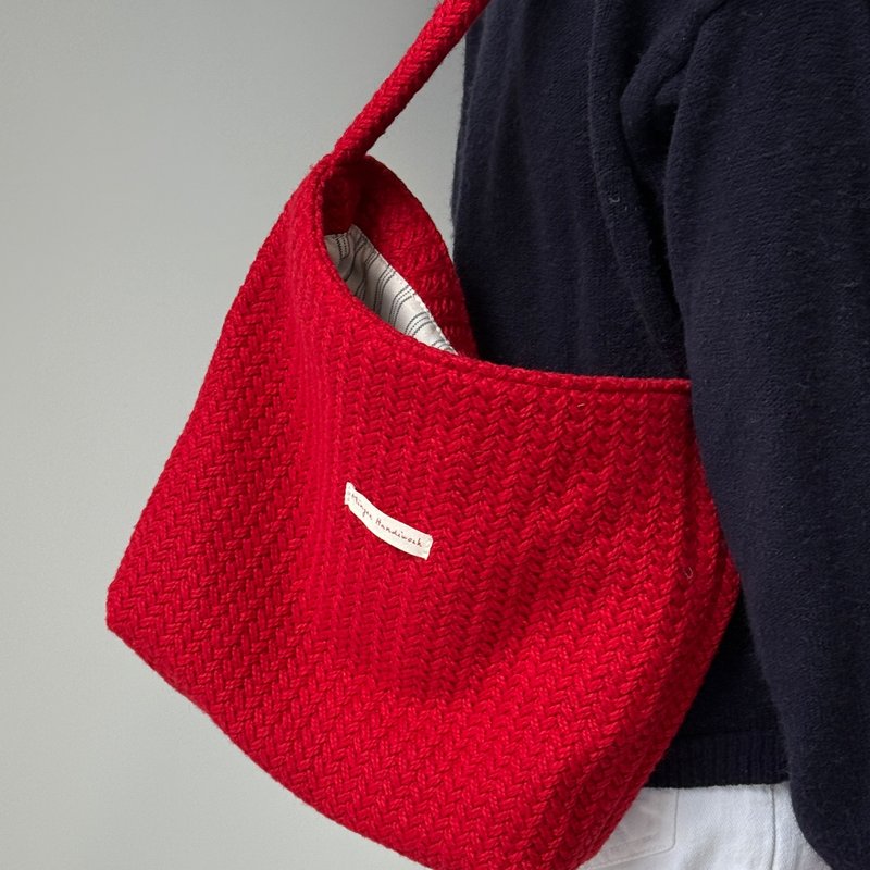 法式正紅色節日氛圍編織毛包柔軟厚實質感單肩包 - 側背包/斜孭袋 - 棉．麻 紅色