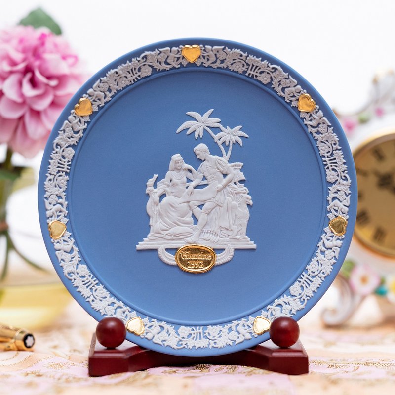 British made wedgwood lover's plate birthday plate relief jasper porcelain plate 1992 1993 1994 - Wall Décor - Porcelain 