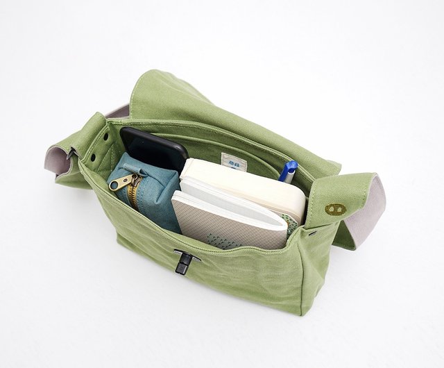 Mushroom MOGU/Canvas Storage Bag/Matcha Green/Bu Bu Bear - Shop mogu  Toiletry Bags & Pouches - Pinkoi