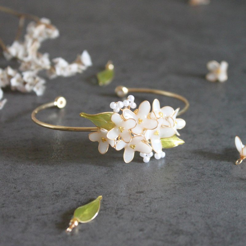 [Osmanthus Bracelet] White Osmanthus Bracelet Handmade Bracelet Bracelet - สร้อยข้อมือ - เรซิน ขาว