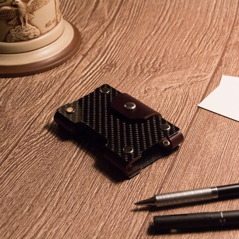 皮革碳纖維名片夾 - 深咖啡色 (父親節, 情人節, 生日禮物) - 名片夾/名片盒 - 真皮 咖啡色