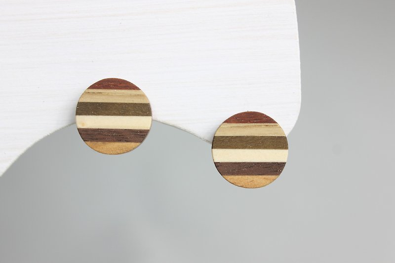 Round plate piercing round - Earrings & Clip-ons - Wood 