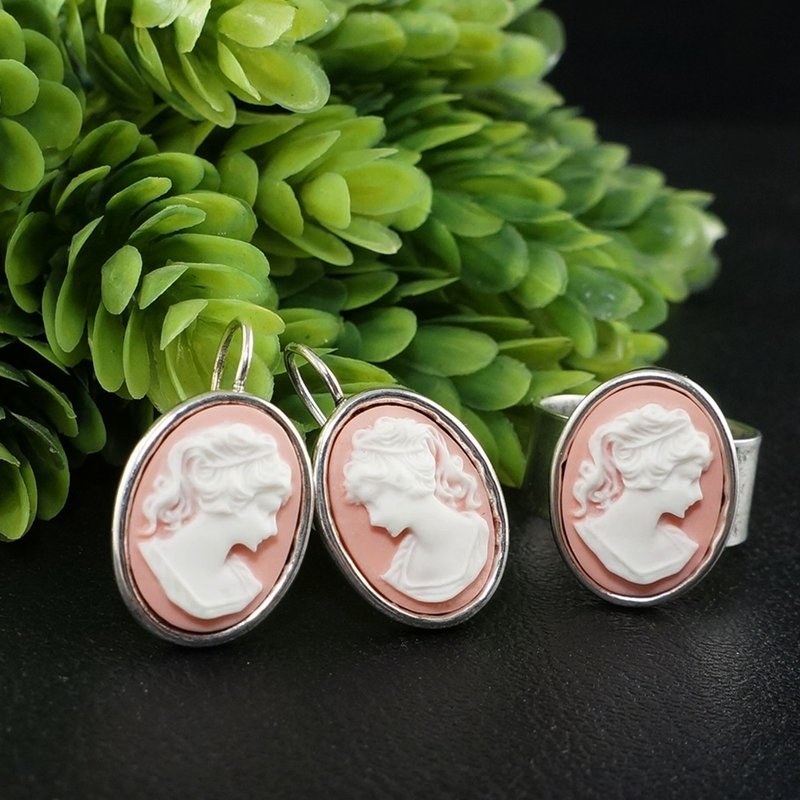 Earrings and Ring Jewelry Set Pink and White Lady Girl Cameo Silver Jewelry Set - 耳環/耳夾/耳骨夾 - 其他材質 粉紅色