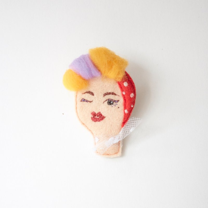 Wool felt embroidery 50s style girl brooch pin buckle - Brooches - Wool Multicolor
