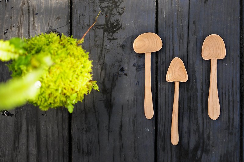 Hand carved mushroom spoon - Spring limited - งานฝีมือไม้/ไม้ไผ่ - ไม้ 