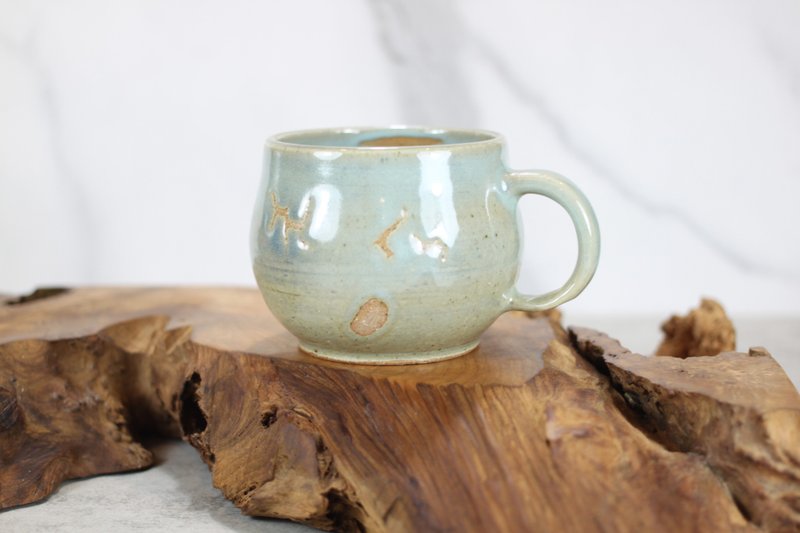 [Thank you, teacher] Handmade pottery celadon mug, slow fire elegance & natural glaze joint model - Mugs - Pottery 