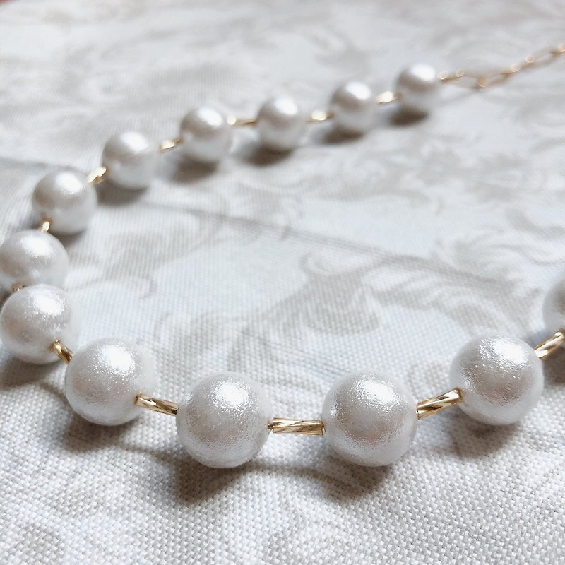 พลาสติก สร้อยคอ ขาว - snow pearl necklace