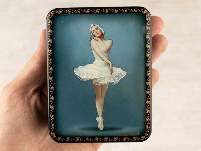 Ballerina Lacquer Box, Ornate lacquer box, Ballet art, Jewelry box with print - กล่องเก็บของ - วัสดุอื่นๆ 