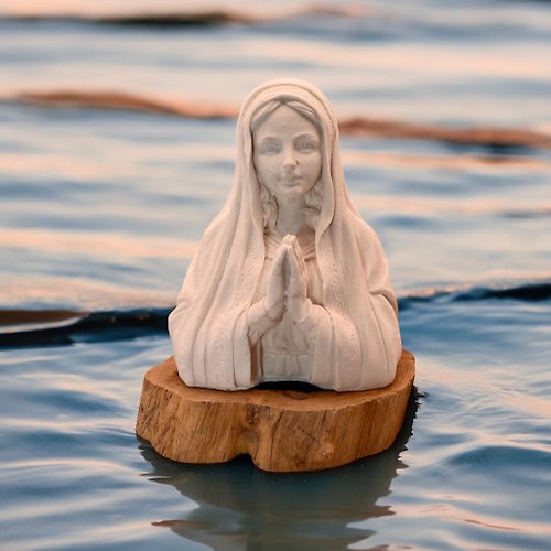 創藝皂學 手工皂 擴香石 香氛 台灣原創 在地製造 祈禱聖母半身塑像 擴香石含 含木座