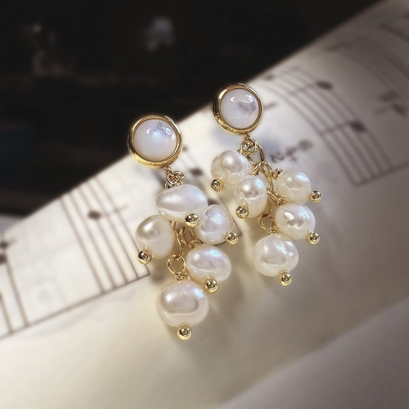 天然白蝶貝316醫療鋼珍珠耳環/珍珠耳環 寶石 垂墜耳環 抗過敏 - 耳環/耳夾/耳骨夾 - 珍珠 白色