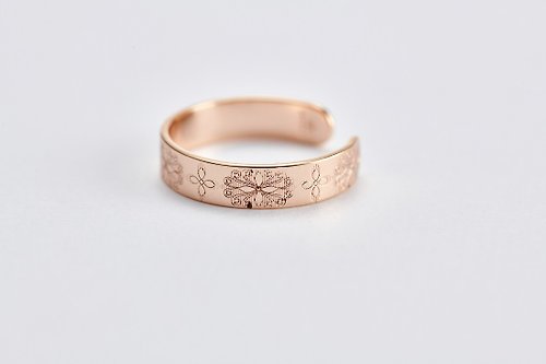 SOIRÉE BY N.Y. 蒔華芮設計師輕珠寶 繁花復古壓紋戒指 (可調式戒圍) 獨特魅力