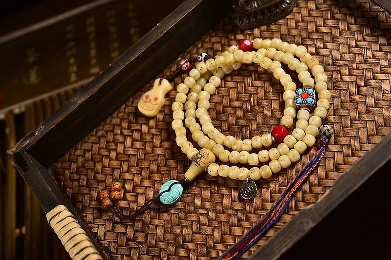 [Extremely smooth] Natural camel bone carved dice bracelet rosary beads 108 bone dice jade Buddha beads cultural toy - สร้อยข้อมือ - วัสดุอื่นๆ 