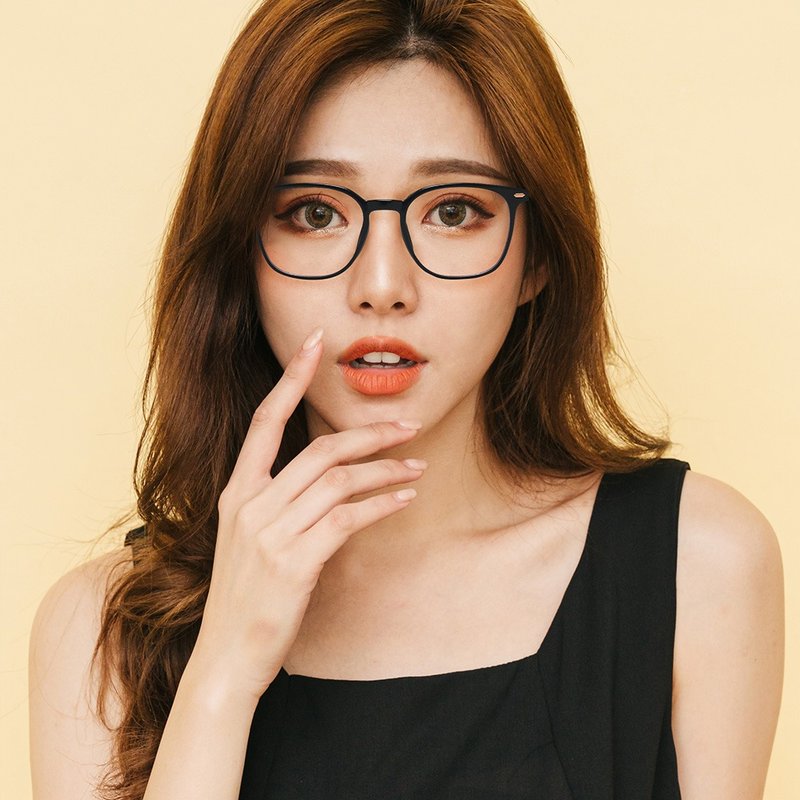 Korean Style Trendy TR90 Lightweight Square Frame with Skin-Friendly Matte Temple Tips, UV400 Blue Light Blocking Glasses - กรอบแว่นตา - พลาสติก หลากหลายสี