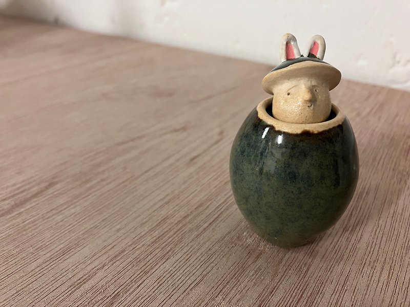 | Luna 陶偶系列 | 陶器 小兔子 霧灰綠 - 擺飾/家飾品 - 陶 綠色